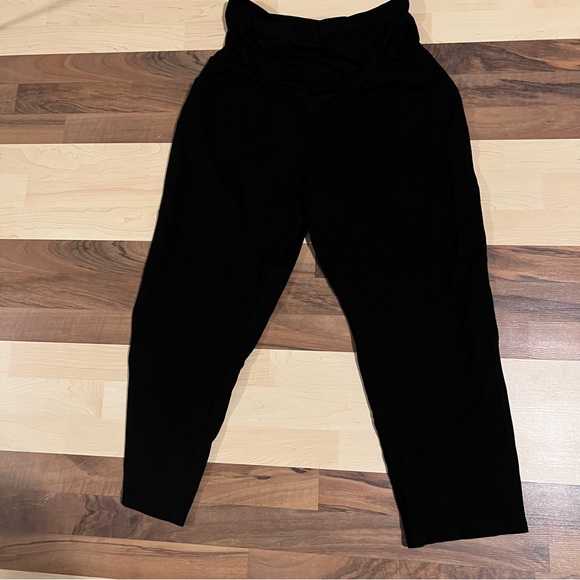 Old Navy Maternity Black Pants - Picture 1 of 3